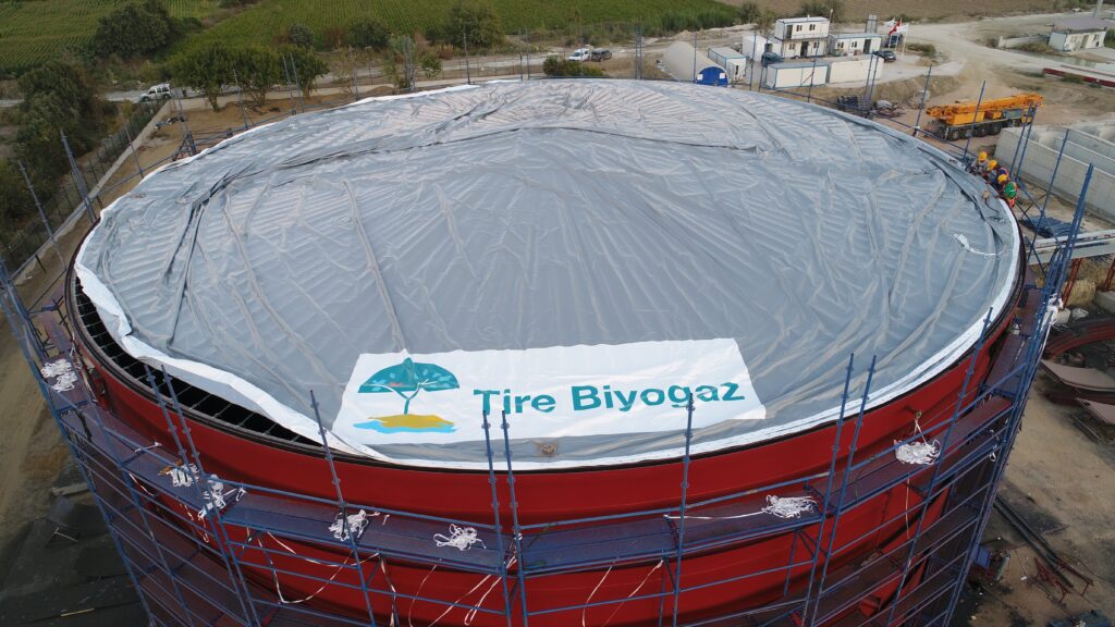 İzmir Tire İlçesinde, Double Membran Kurulumunun İlk Aşamasını Başarıyla Gerçekleştirdik.